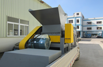 在塑料破碎機設備保養中應格外注意的保養細節